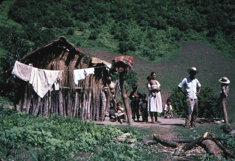 Eustaquio’s hut on the mountainside near Jocuixtita.