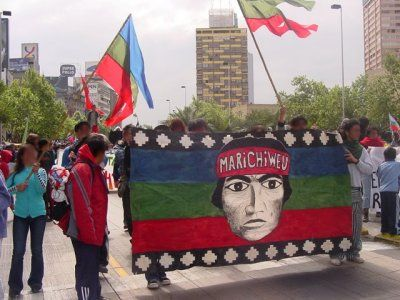 Movilización de Mapuches en un pueblo cercano a Temuco.