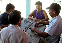 In addition to his physical rehabilitation, since Salvador was very depressed, Maritza arranged for neighbors to come visit and play dominos with him.