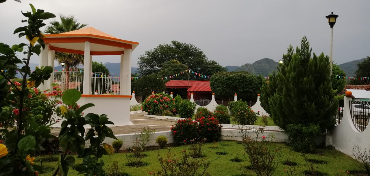 The renovated “Plaza Renacimiento Ajoyano” is very picturesque.