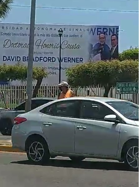 This billboard, in front of the Social Security Hospital in Mazatlán, was one of many displayed in cities where UAS (Autonomous University of Sinaloa) has campuses.